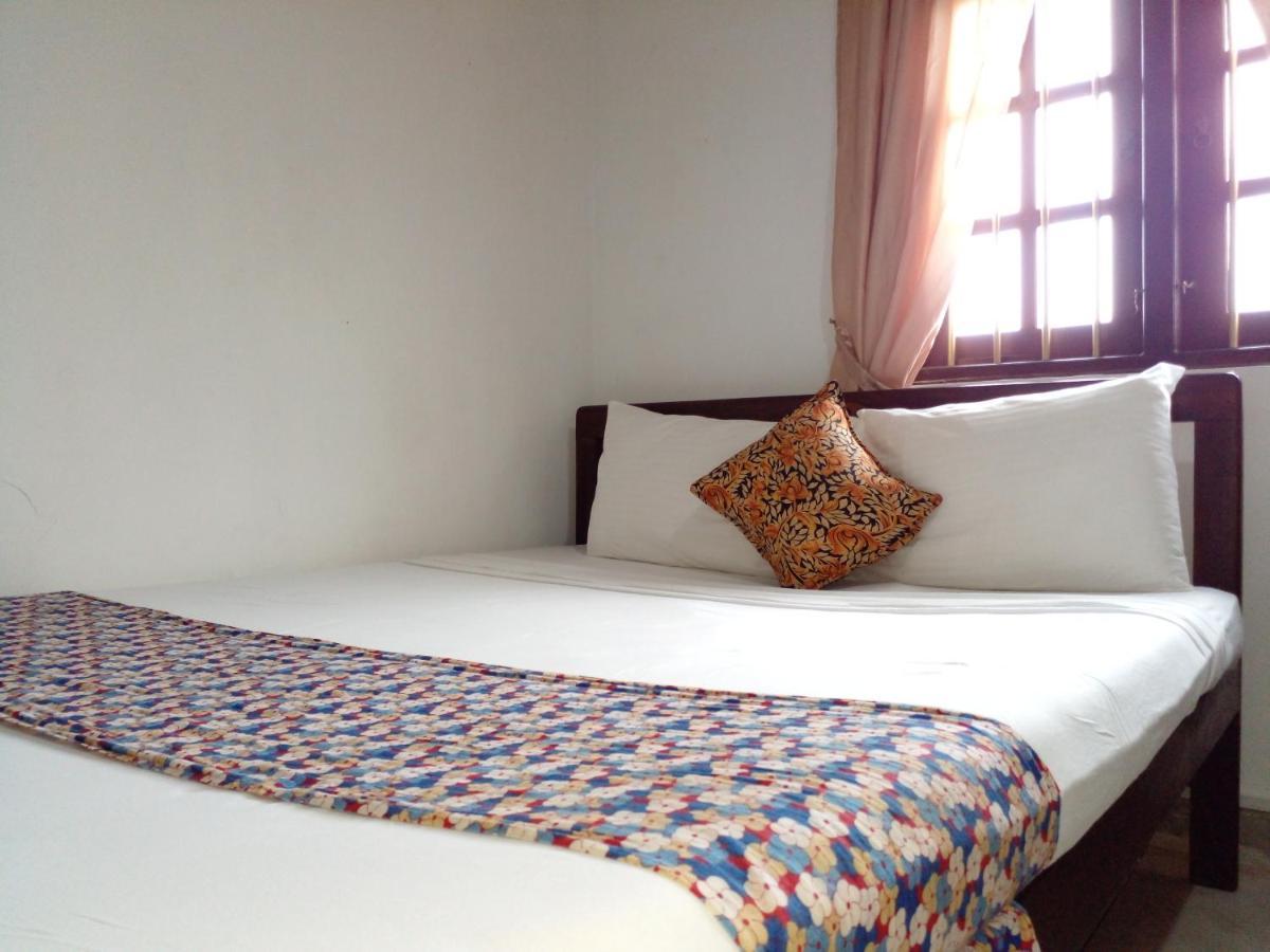 Muduna Walawwa Resort Kandy Luaran gambar