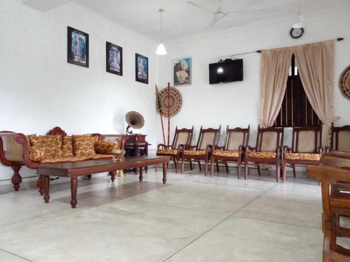 Muduna Walawwa Resort Kandy Luaran gambar