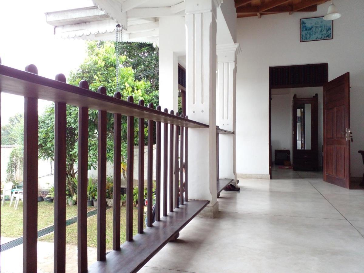 Muduna Walawwa Resort Kandy Luaran gambar