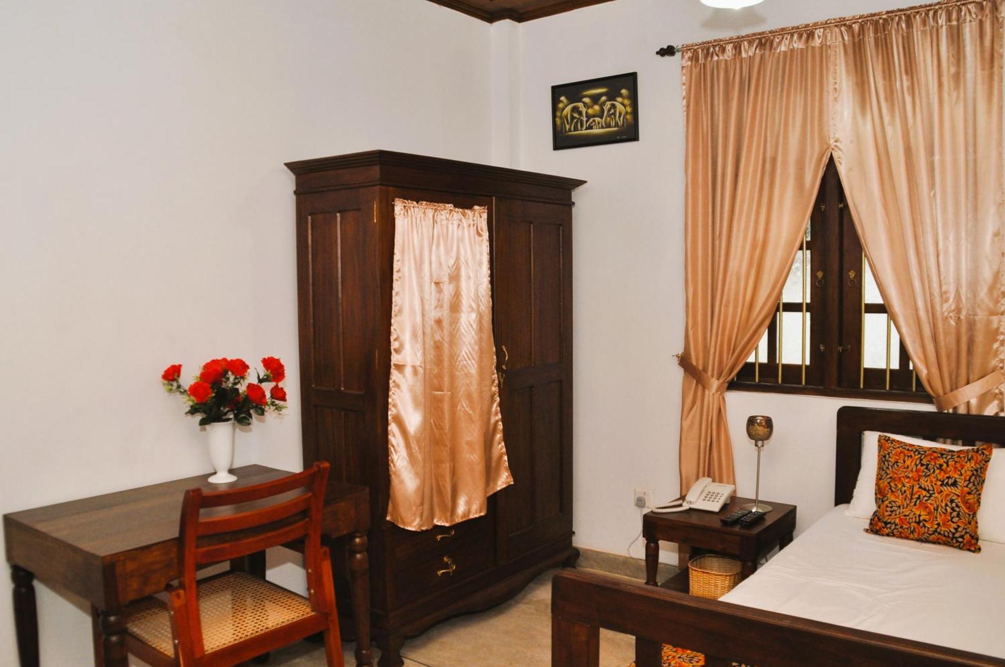 Muduna Walawwa Resort Kandy Luaran gambar